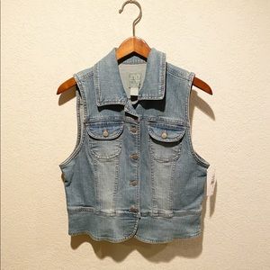 Cropped Jean Vest